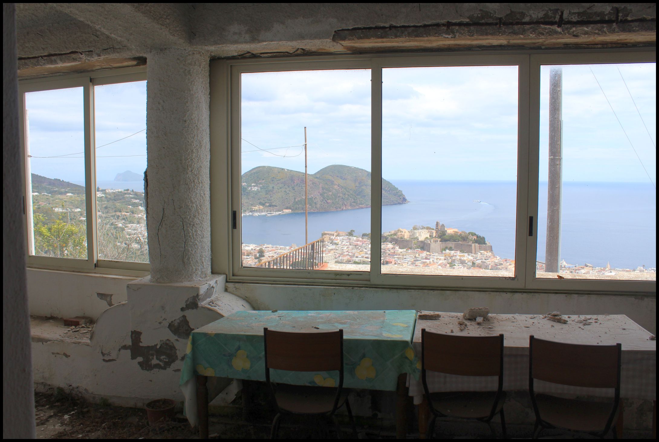 Villa (Lipari)